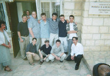 shabat_boys.jpg (47683 bytes)